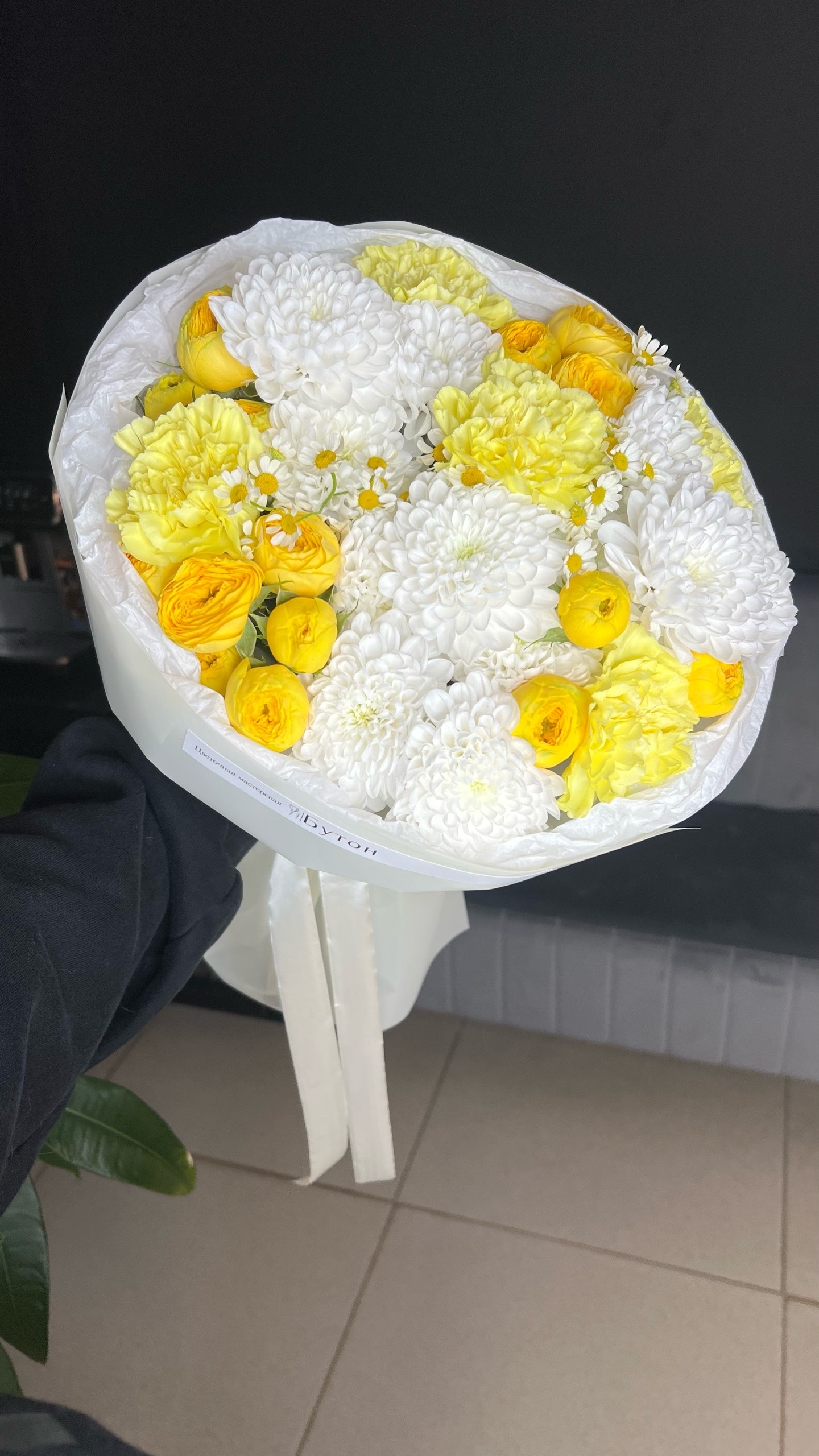 Авторский букет с пионовидными розами