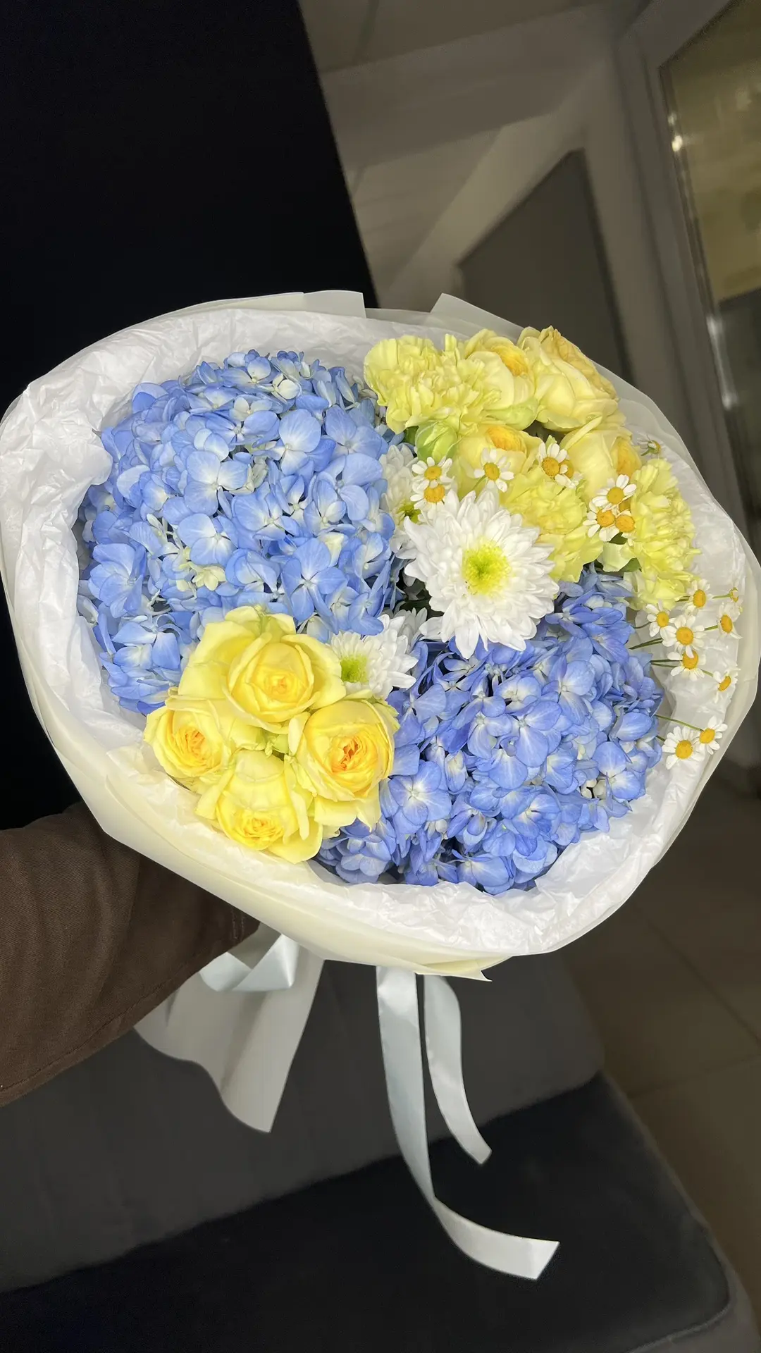 Авторский букет с кустовой розой Пиони Баблс