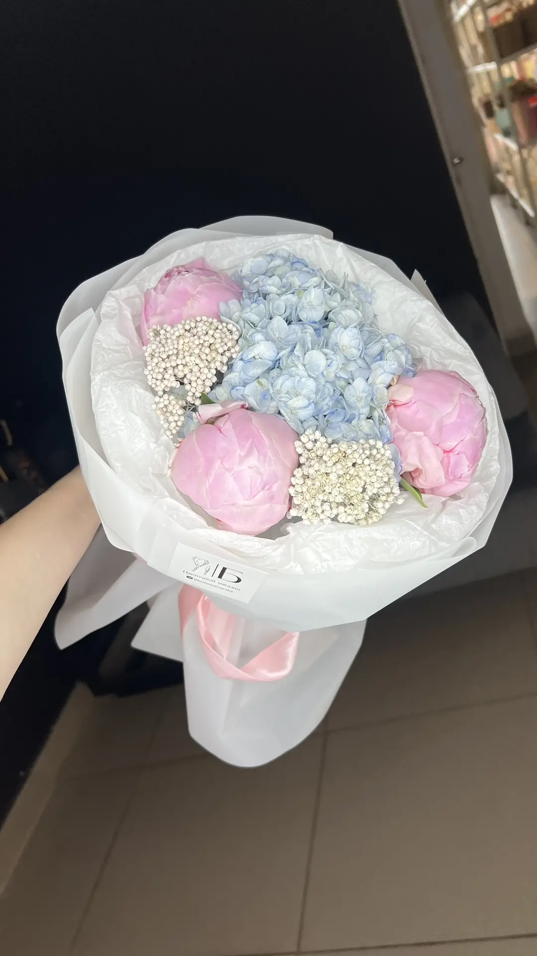 Авторский с пионами