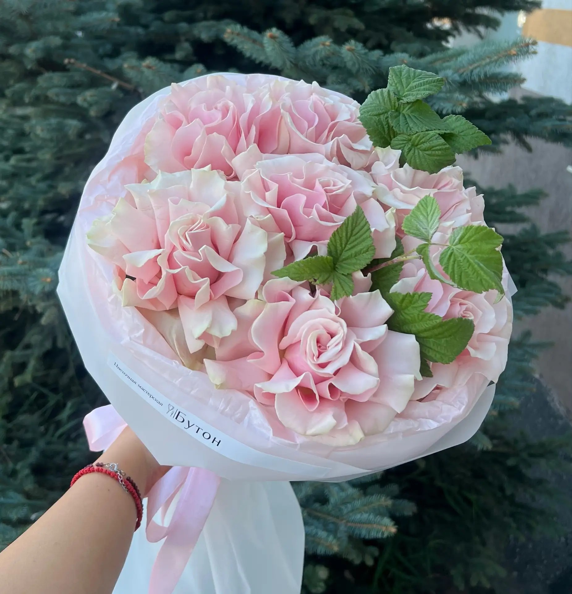 Дуо-букет с розами и малиной