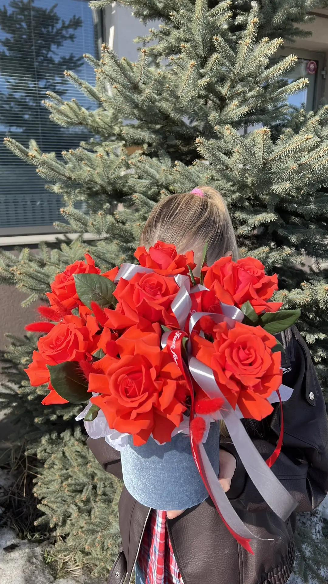 Композиция с французским розами Нина с лагурусом