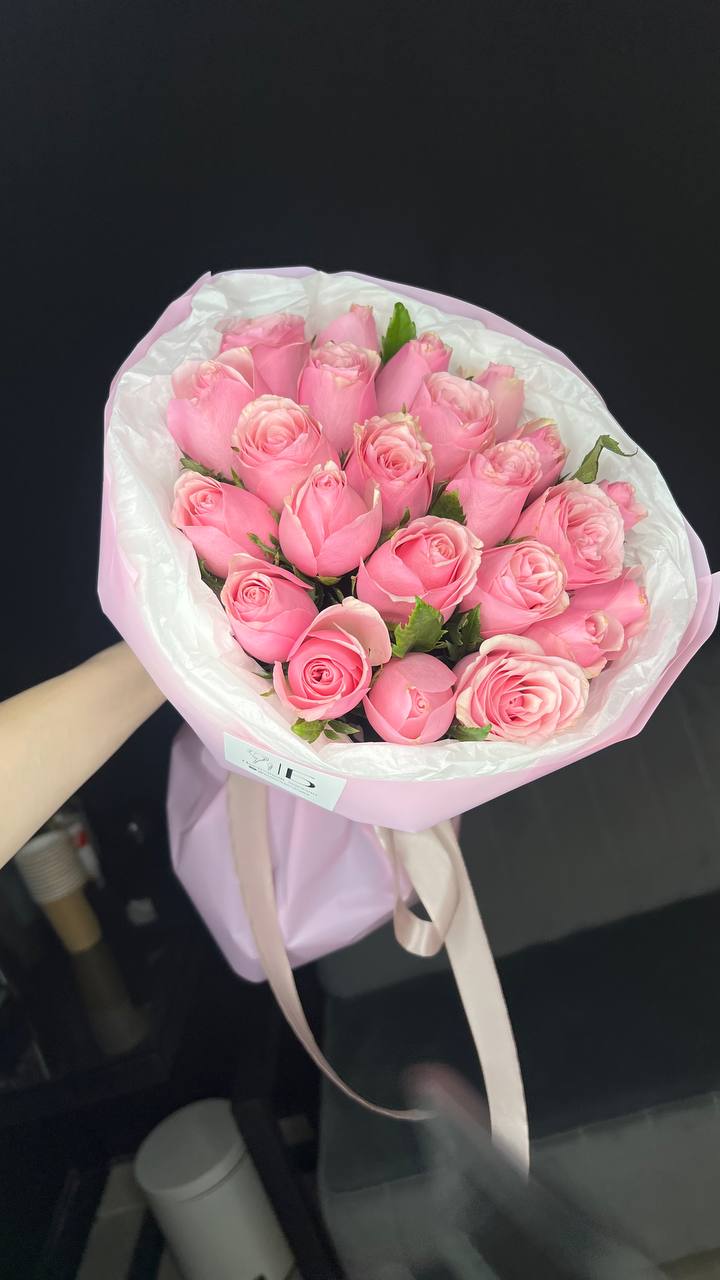 Монобукет из 23 кенийских роз